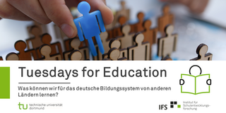 Tuesdays for Education Bild von mehreren menschlichen Holzfiguren, wo eine blaue Figur von einer Hand hinzugestellt wird.