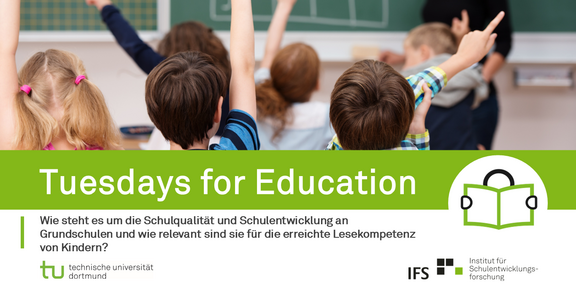 TfE-Pressemeldung Mehrere Grundschulkinder zeigen in einer Unterrichtssituation mit Handzeichen auf